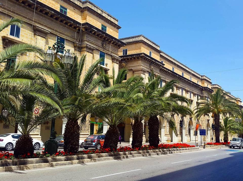 London School of Commerce, Malta