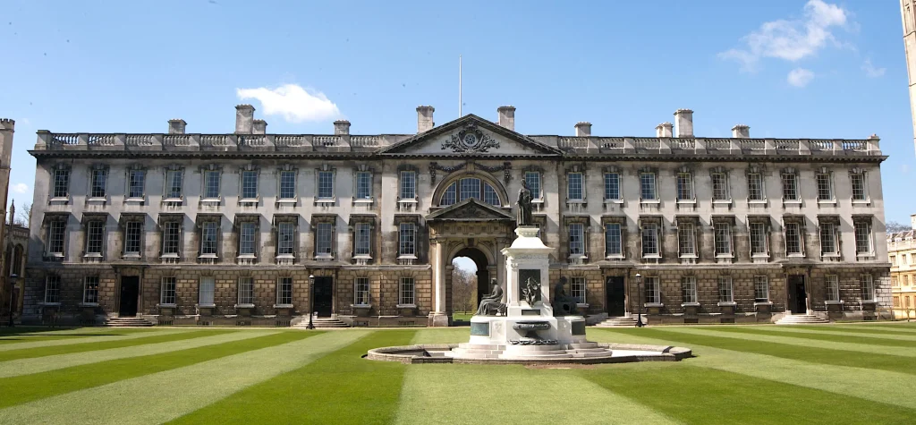 King's College London